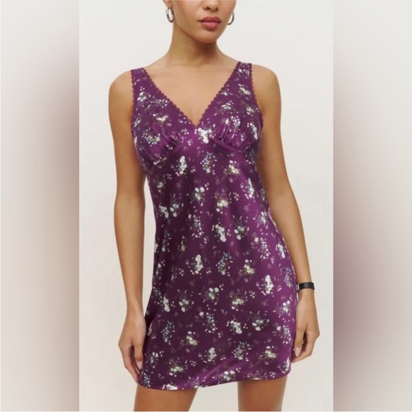 Reformation Dresses & Skirts - Reformation Keaton Floral Print Silk Mini Dress